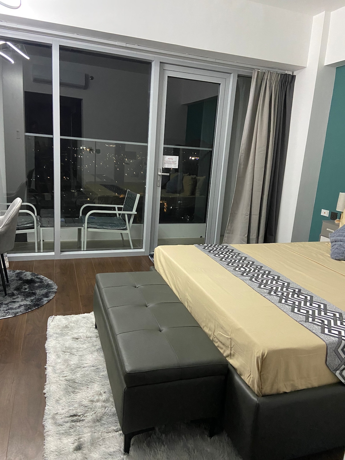 Cozy SkyView Condotel@AeonTowers 1BRw/Balcony&Pool