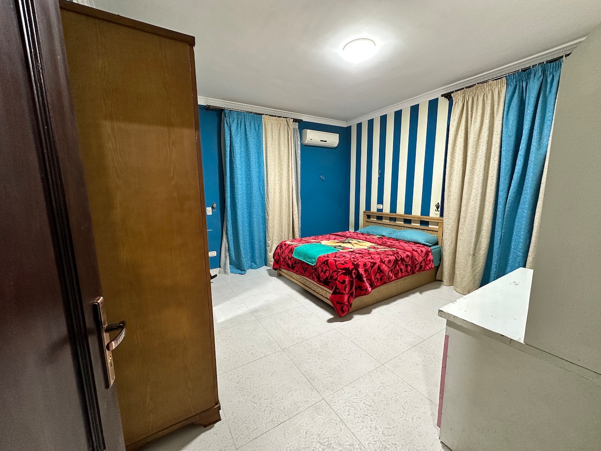 Big Room & private bathroom in The Heart of Cairo