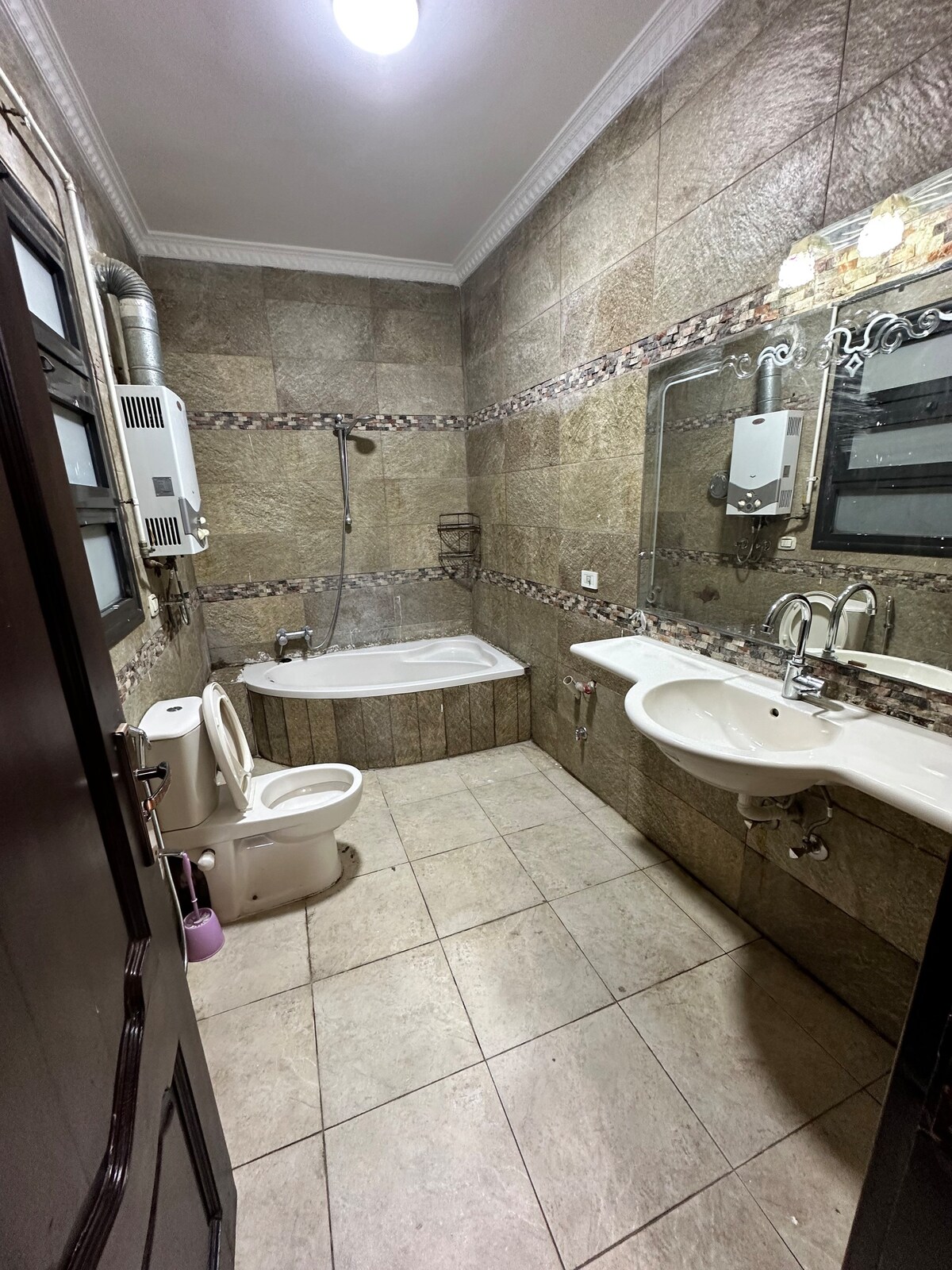Big Room & private bathroom in The Heart of Cairo