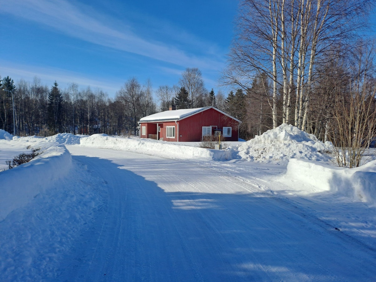 Sweet, cosy and rustic swedish red house