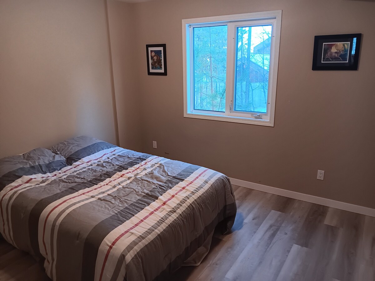 Beautiful sunny basement suite in Whitehorse!