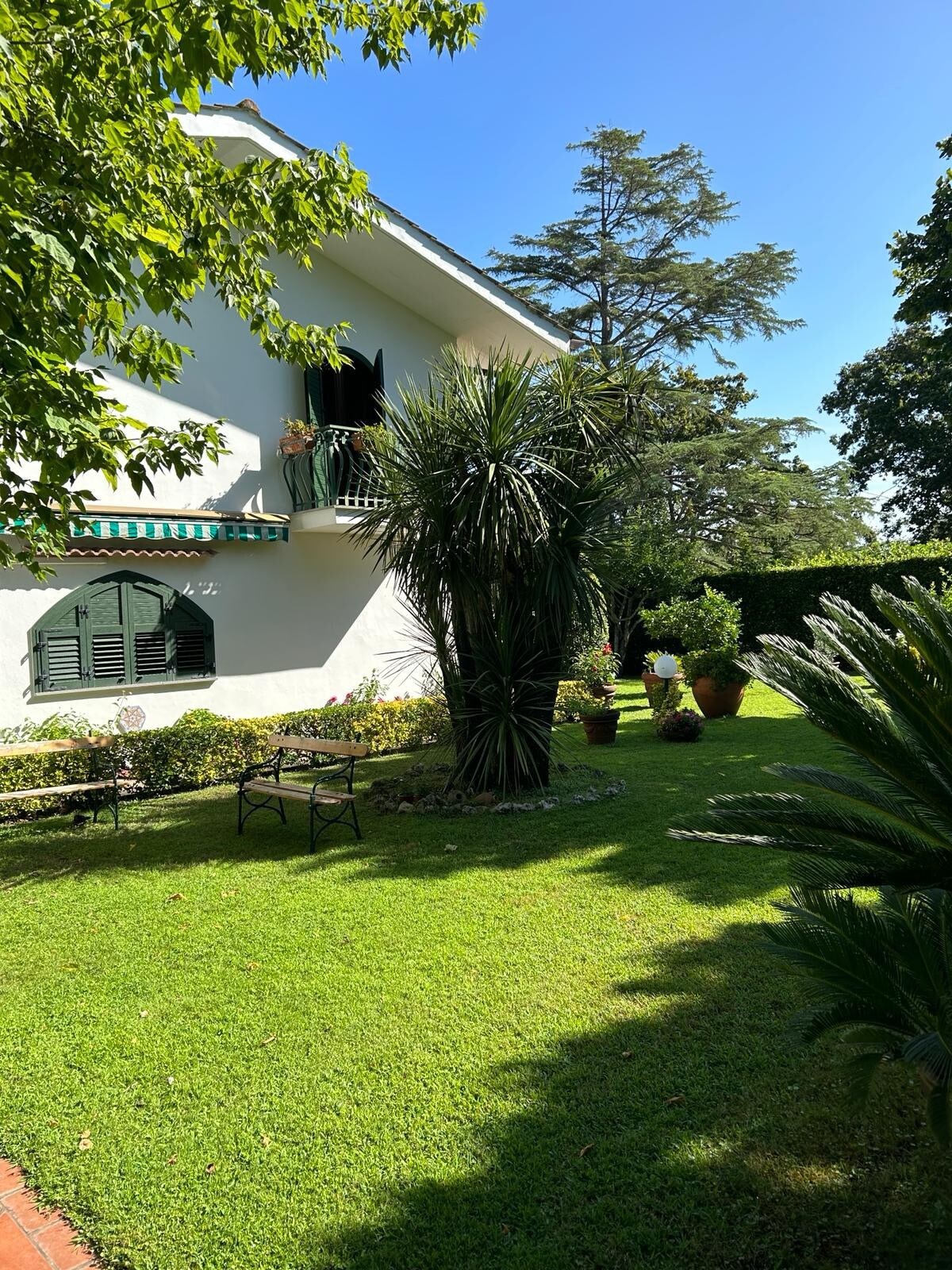 Villa a Sabaudia con giardino