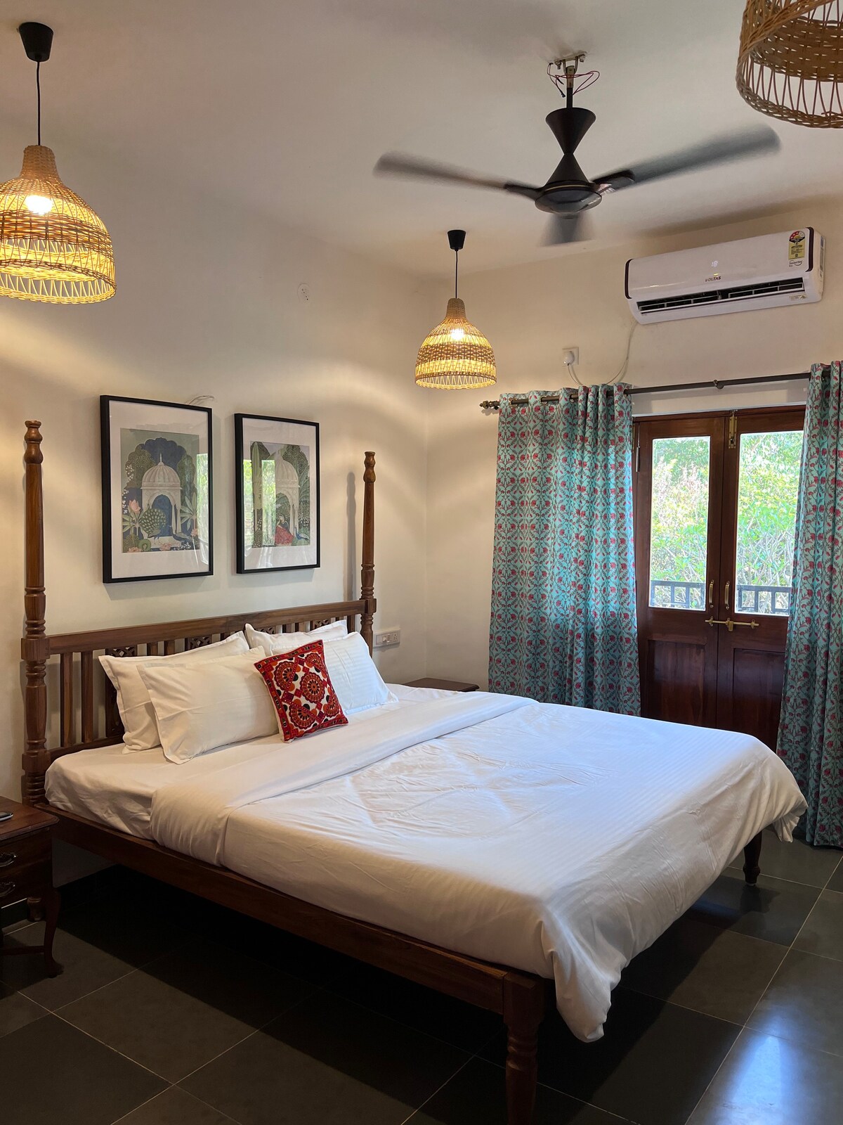 Waddo susegaad, 
4Bhk Goan Luxury Stay in Karjat