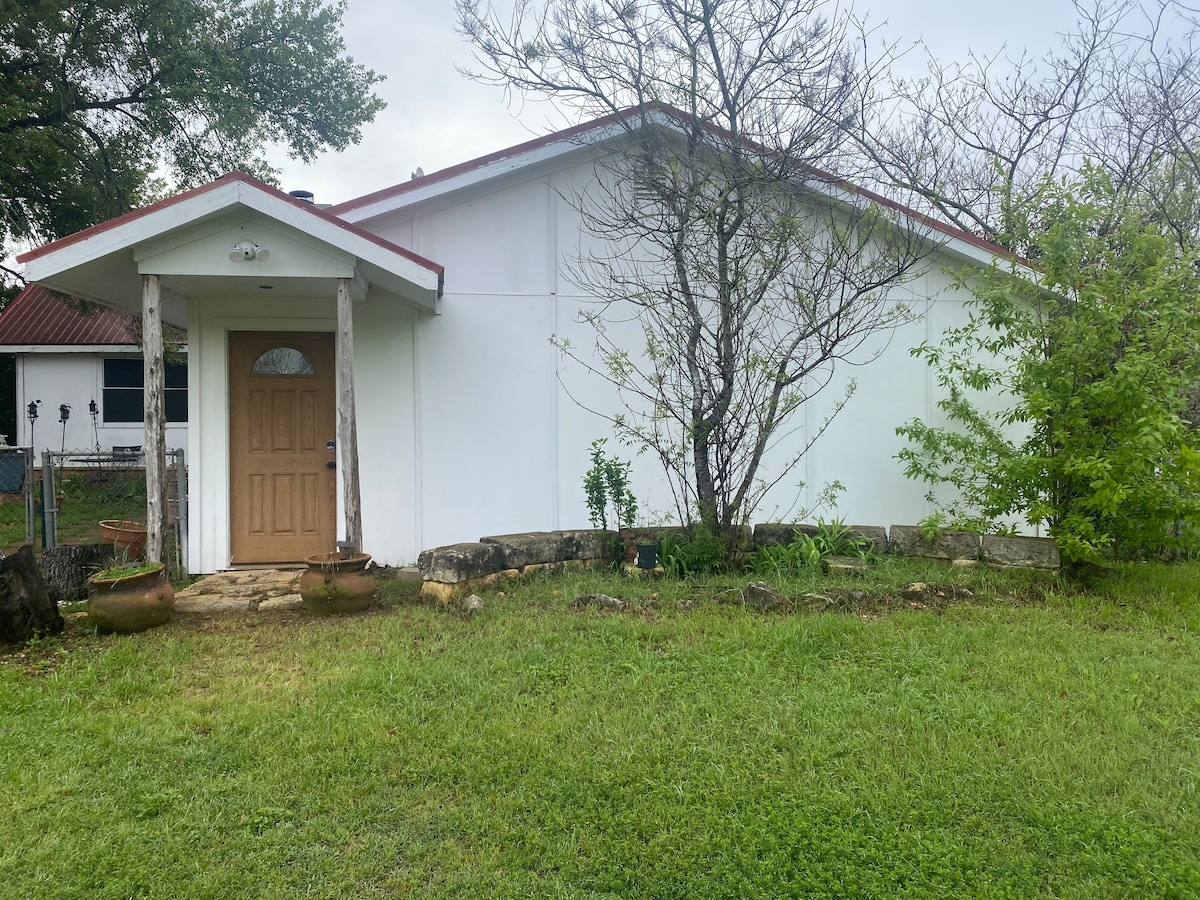 Cozy Casita in the Country