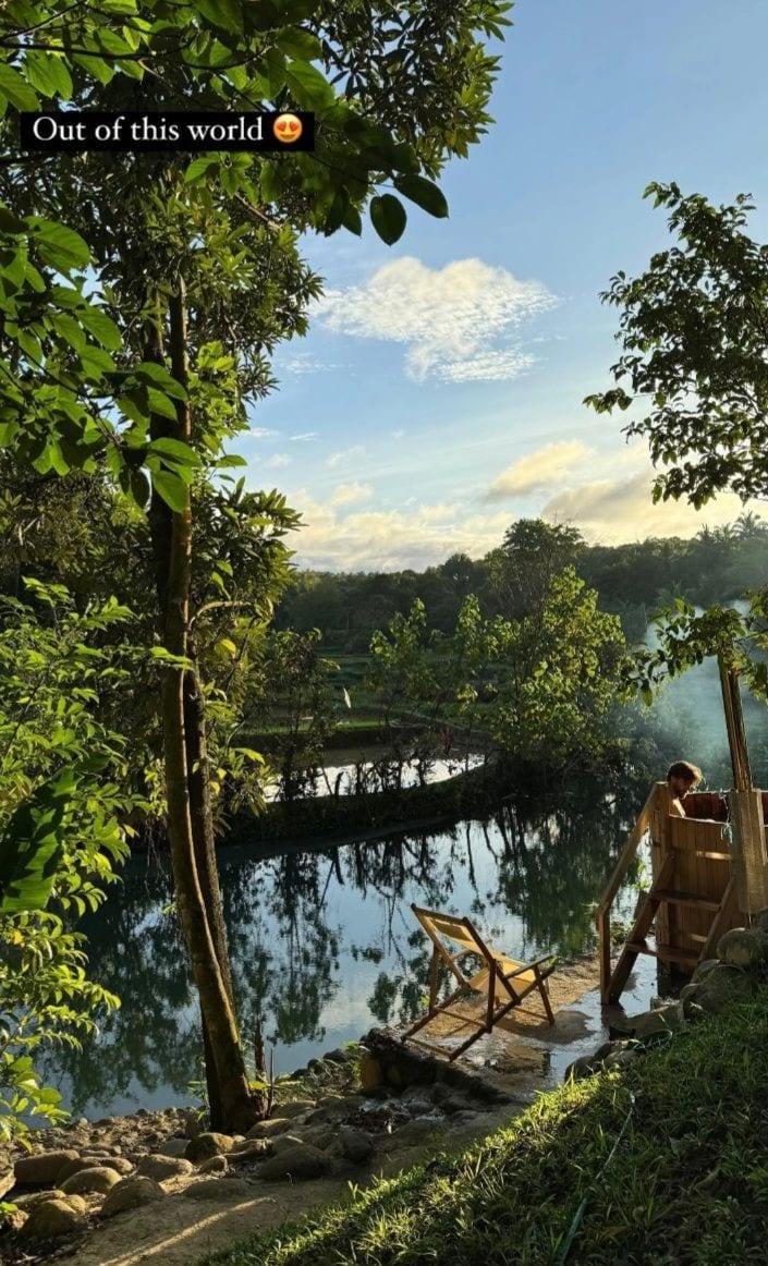 Riverside Cabin with outdoor tub (jordan)