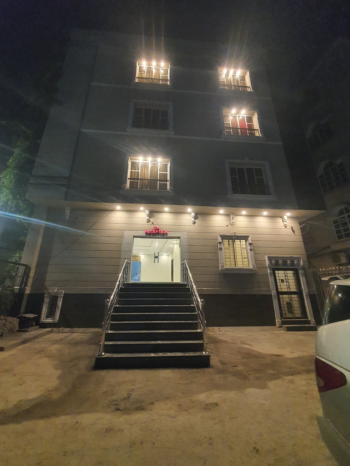 Luxary Guest House