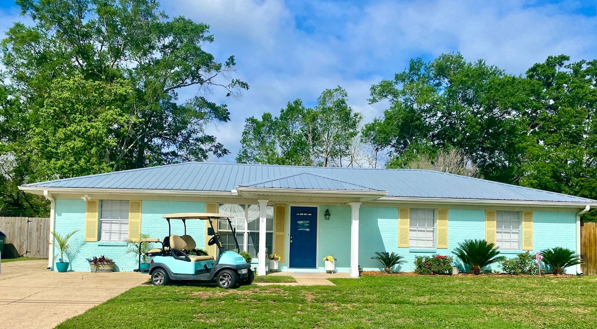 Mermaid Dreams: 3 bedroom w/pool - golf cart dist!