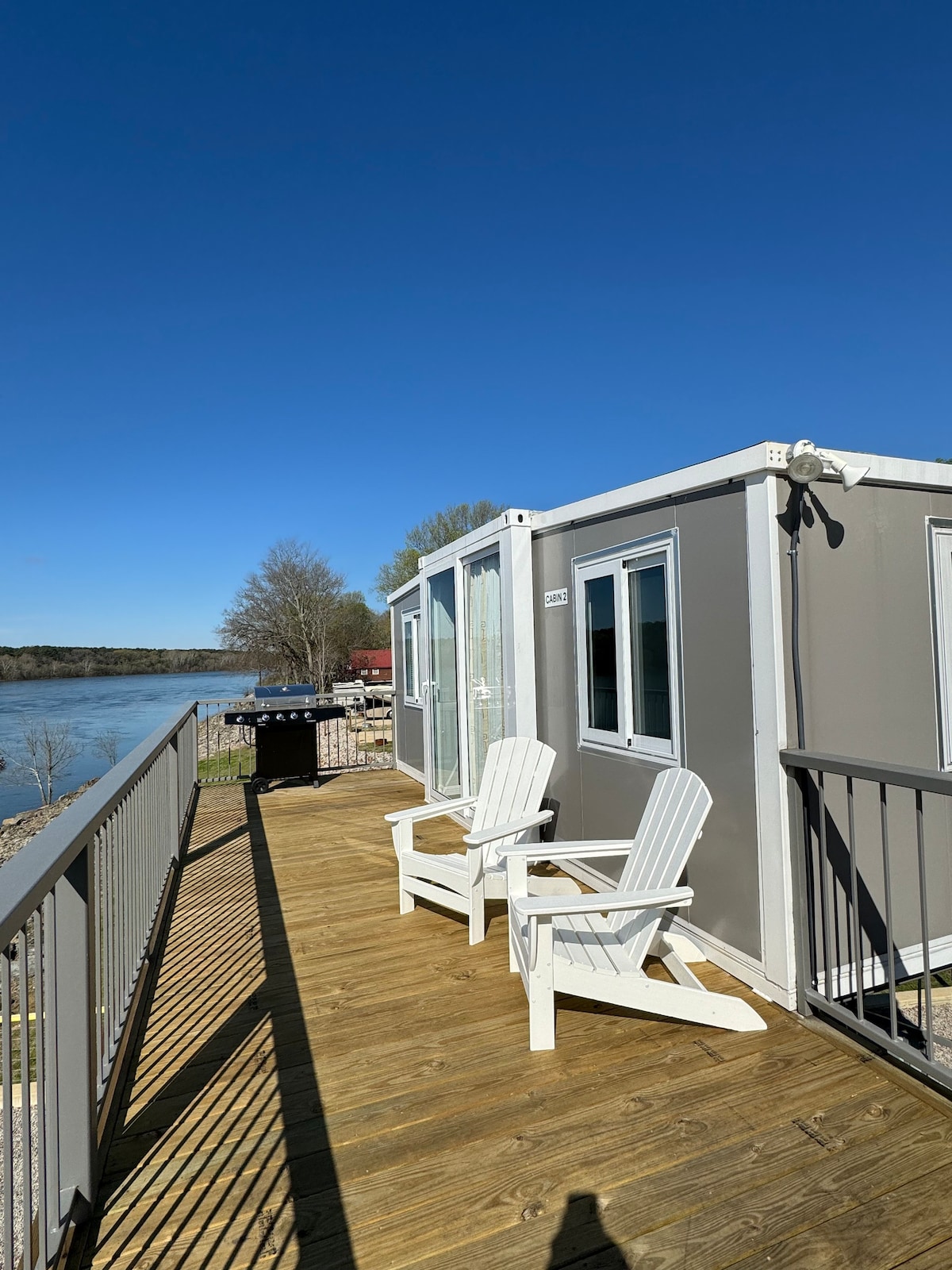 Botel River Cabin 2