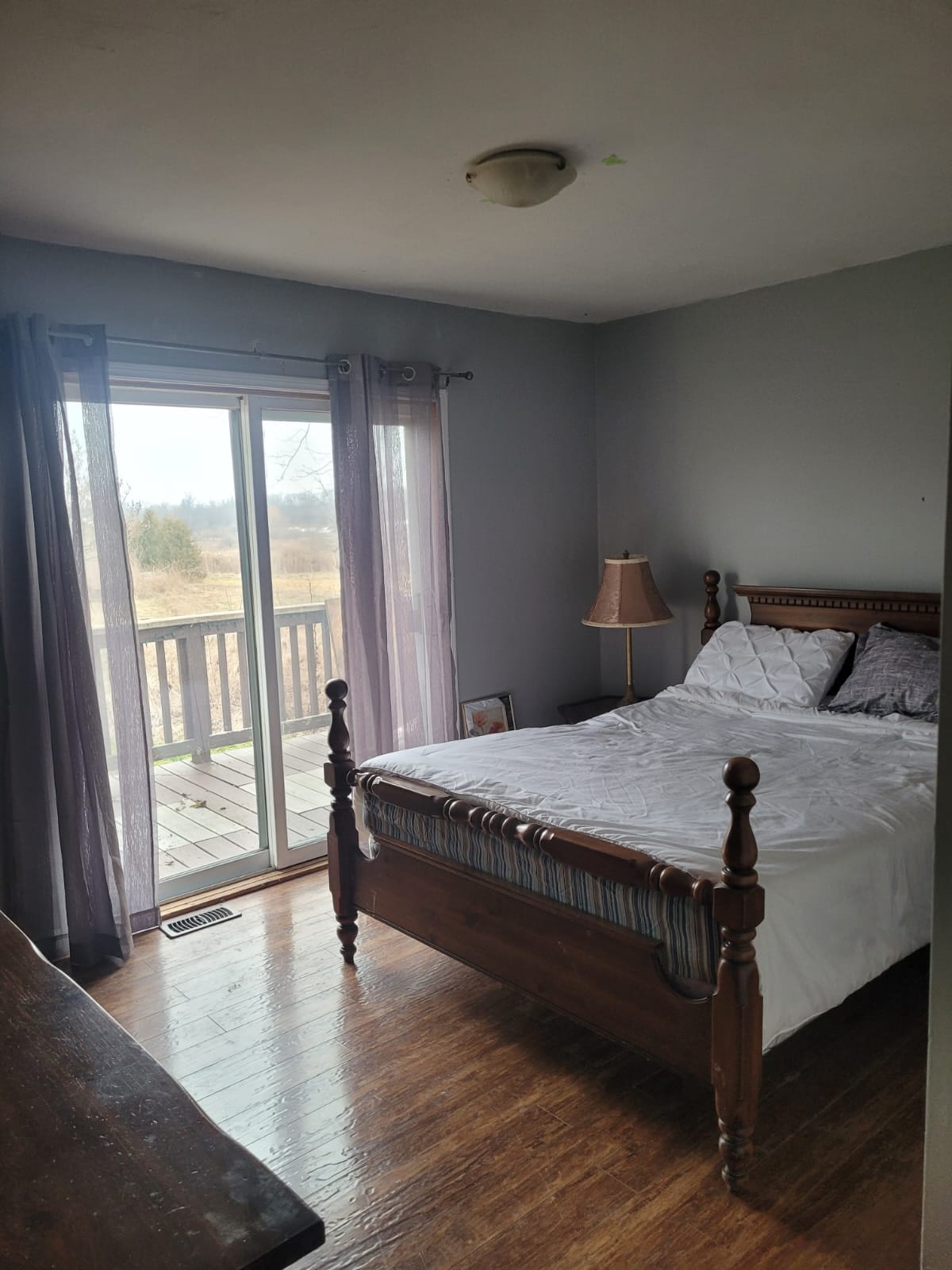 2 bedroom apartment in Selkirk  can sleep 6