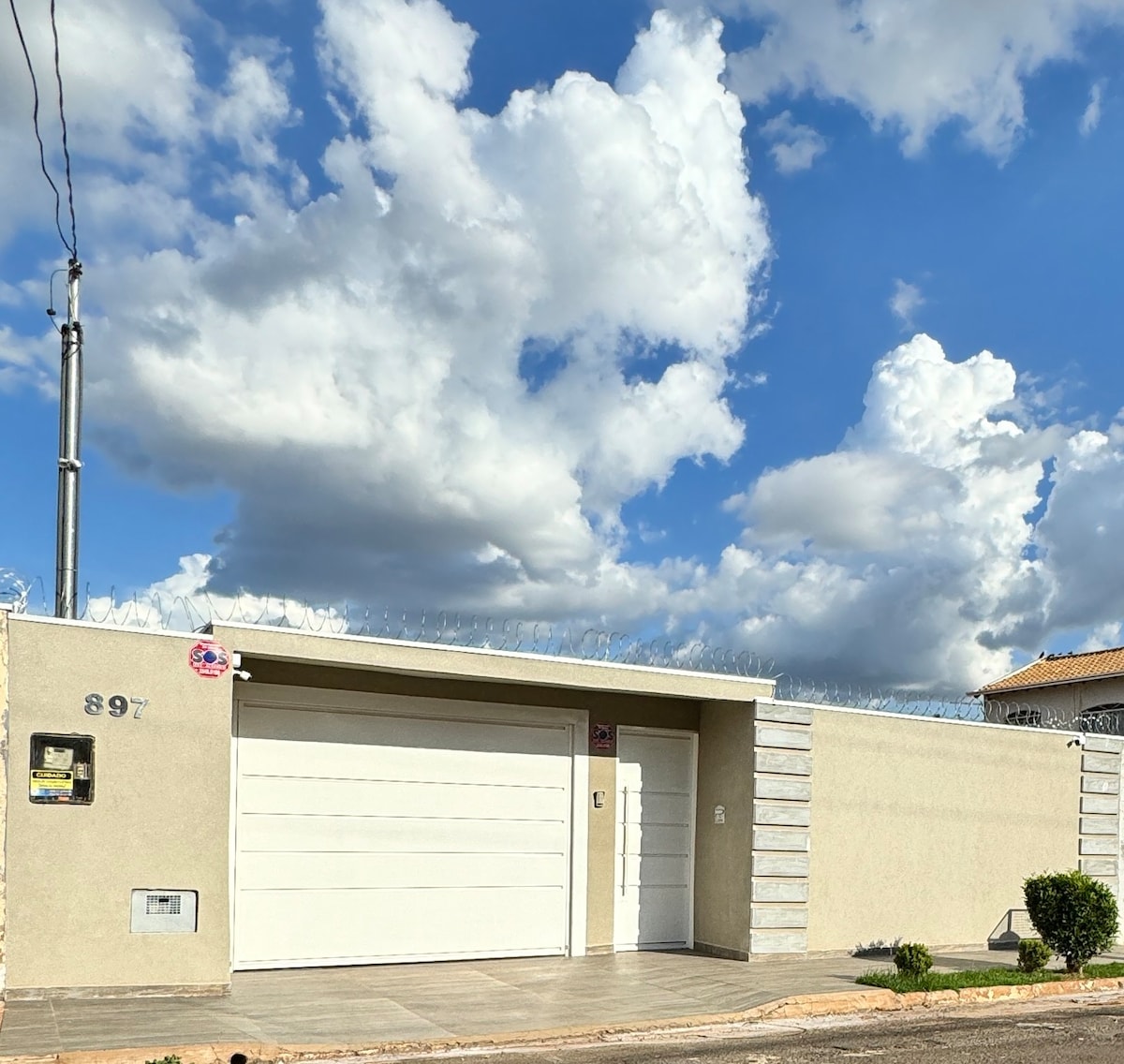 Casa com piscina e amplo espaço para toda família