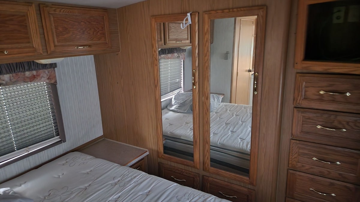 Country Setting 38ft Luxury RV