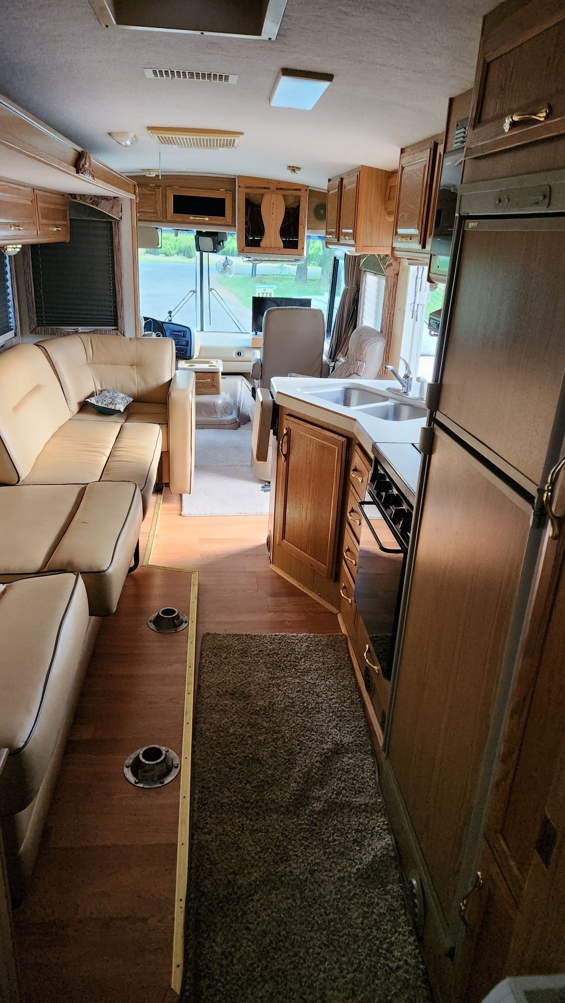 Country Setting 38ft Luxury RV