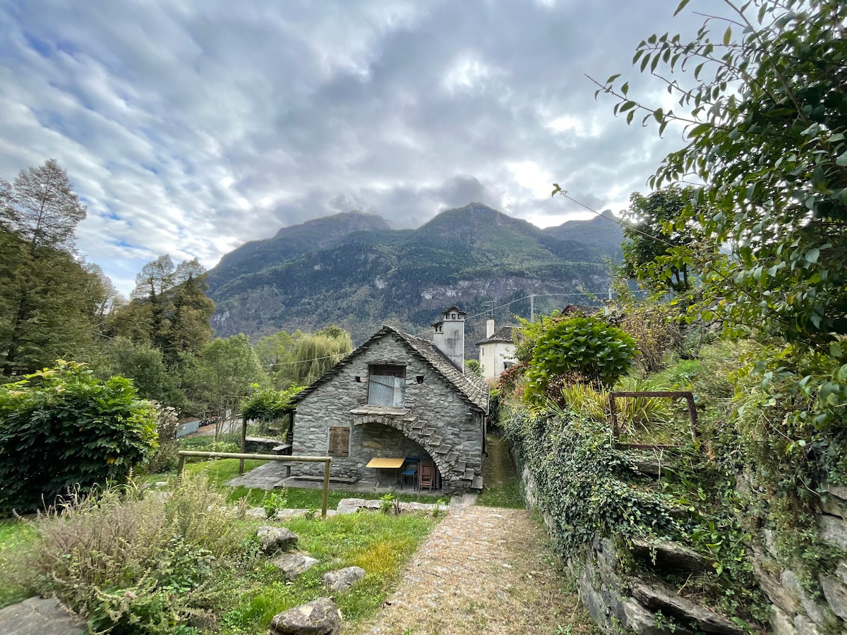 Stone Cottage in the Alps