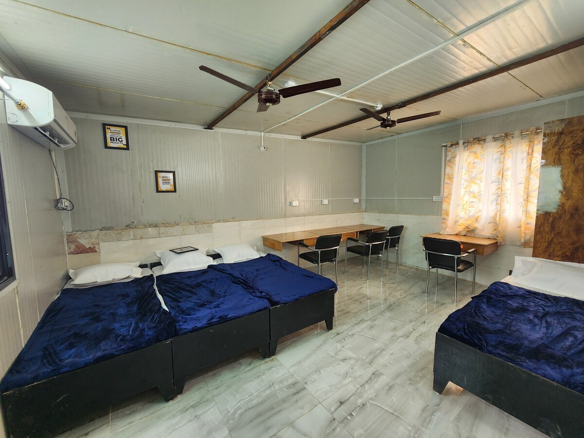 Suman PG Room for Holy Sangam bath