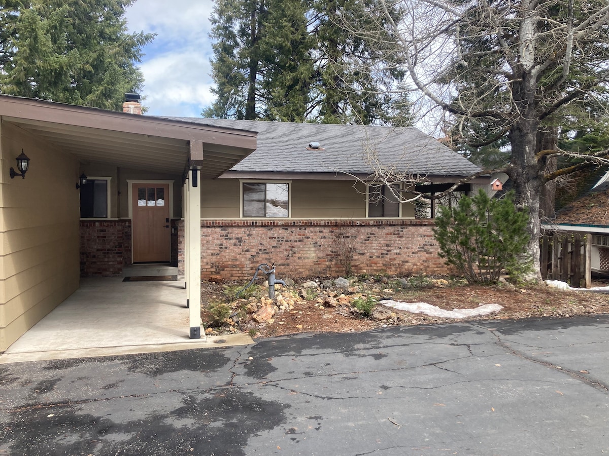 Charming house on 9th hole