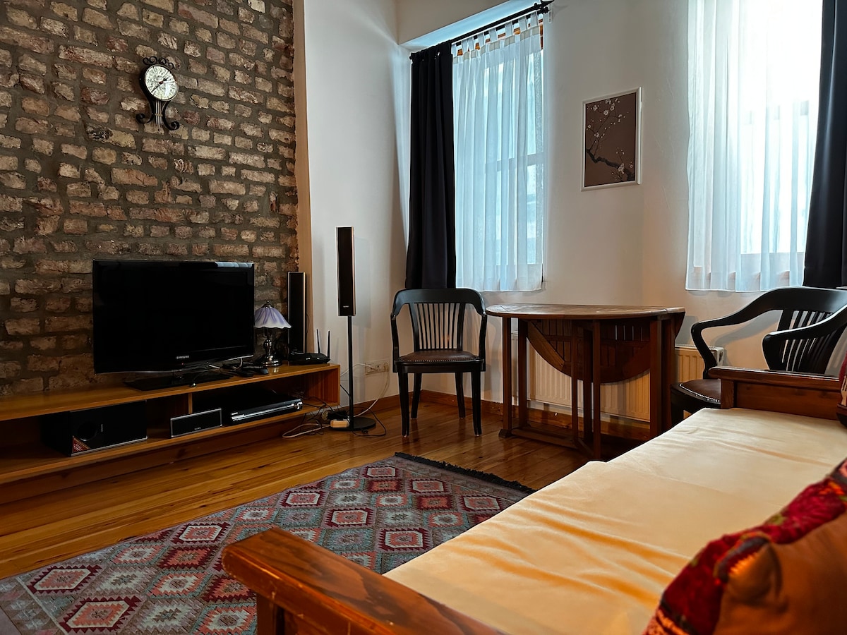 2Br/2Ba, Ground Flr of Historical Building, Galata