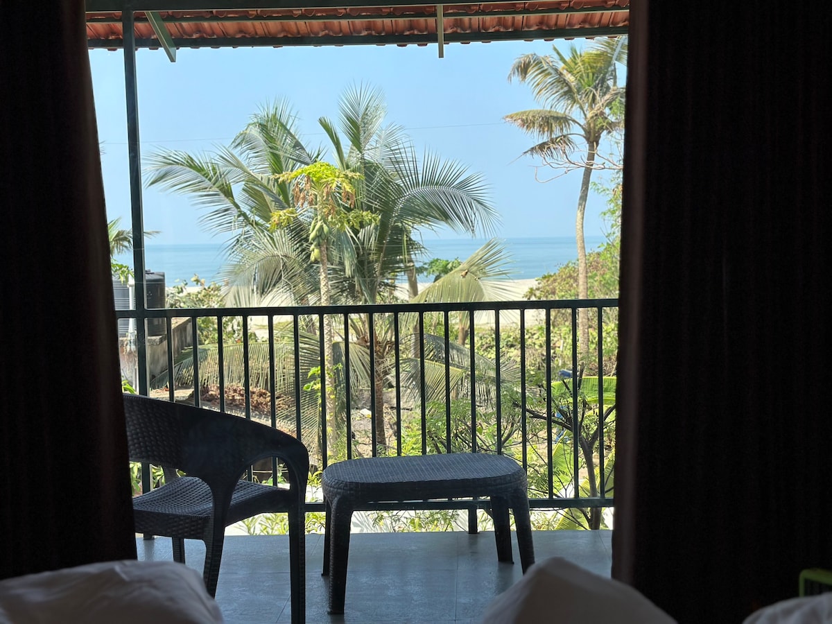 Summersong Beach Villa - Beach view Room