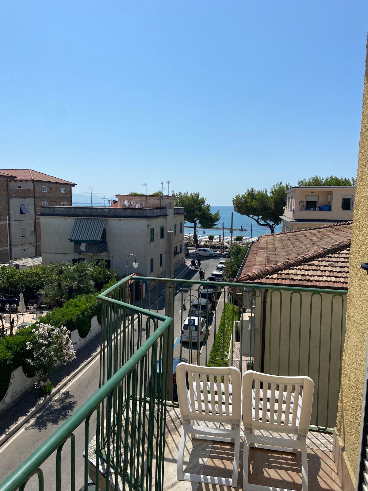 Beach Front Apartment with a view of the sea