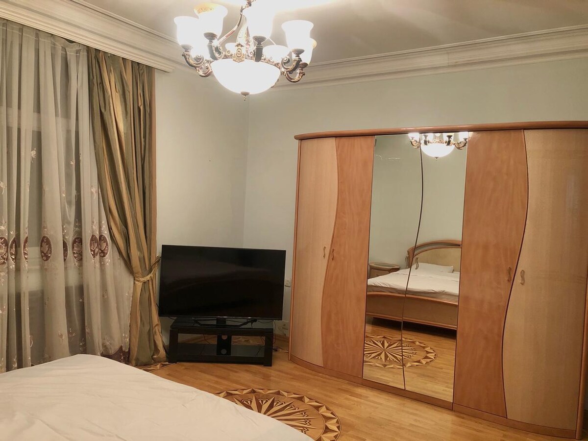 8 bedrooms villa nizami street