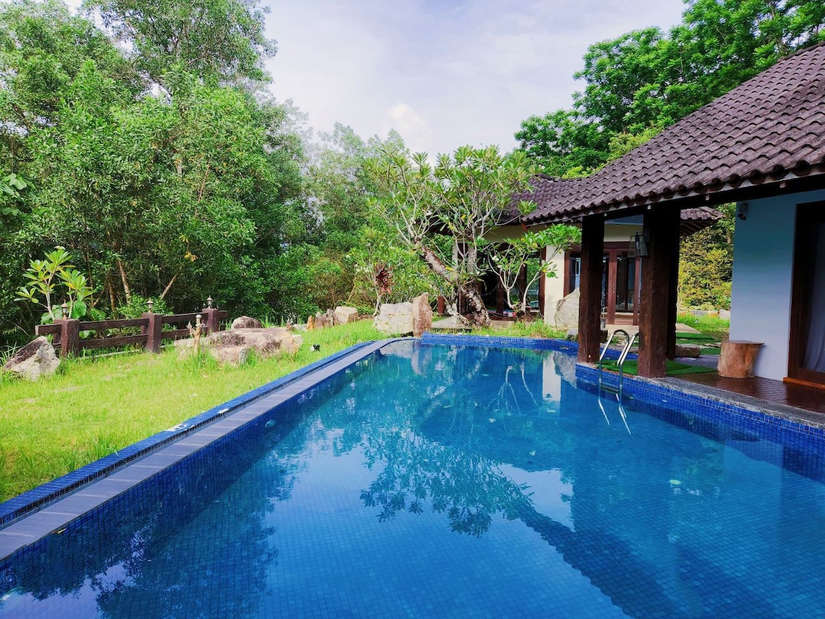 Ipoh Meru golf resort ROCK forest pool/5BR/20pax