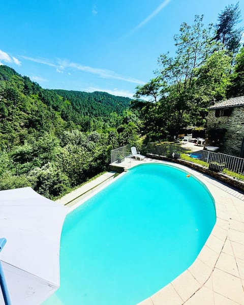 Charming 6-Bedroom Cevennes Villa w/ Private Pool