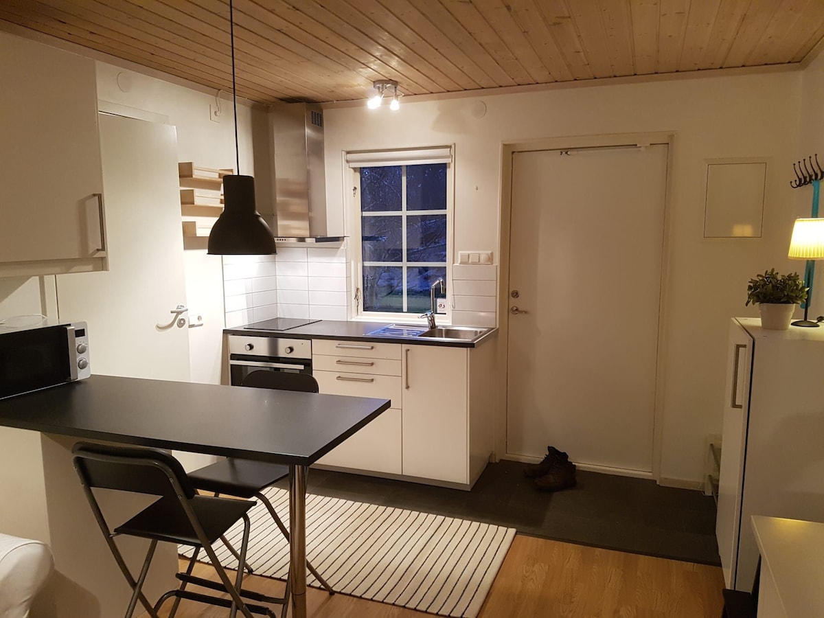 Lantlig lägenhet nära Uppsala
