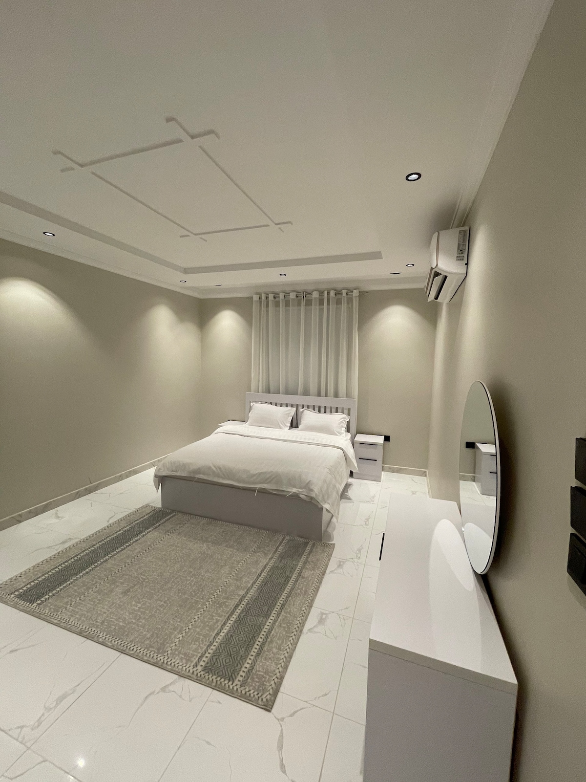 A Stylish 2Bedroom & Living Room