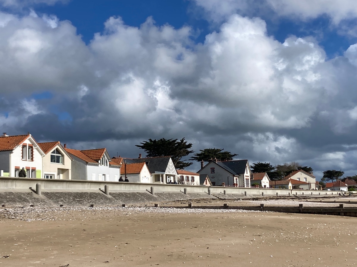 Maison de pays face océan, vue à couper le souffle