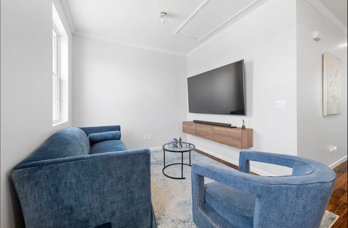 Stylish Jersey Apartment: 20 min to Times square