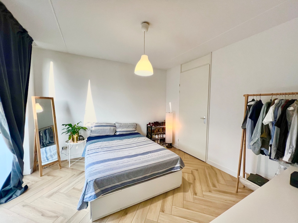 Cozy apartment walking distance from city center
