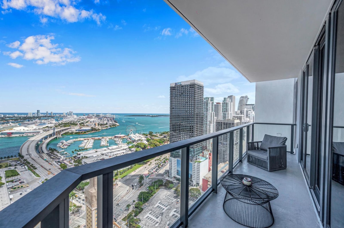 Luxurious Miami Ocean Front High Rise