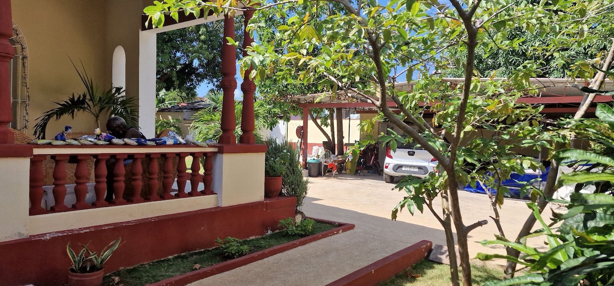 Villa Belair Havana.
Casa particular con jardín