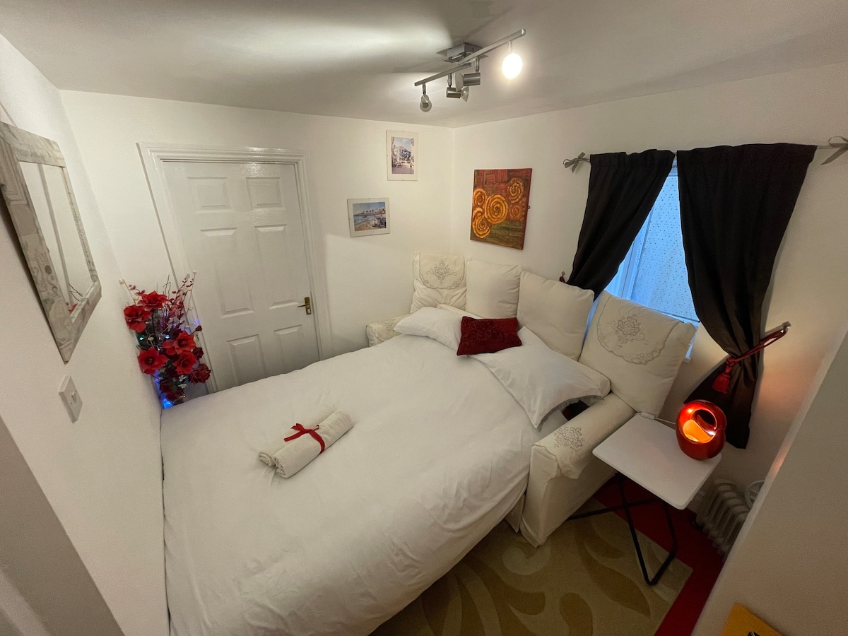 Budget Bedsit Airpt-H ’low-London