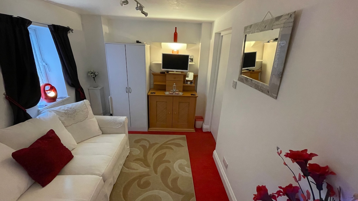 Budget Bedsit Airpt-H ’low-London