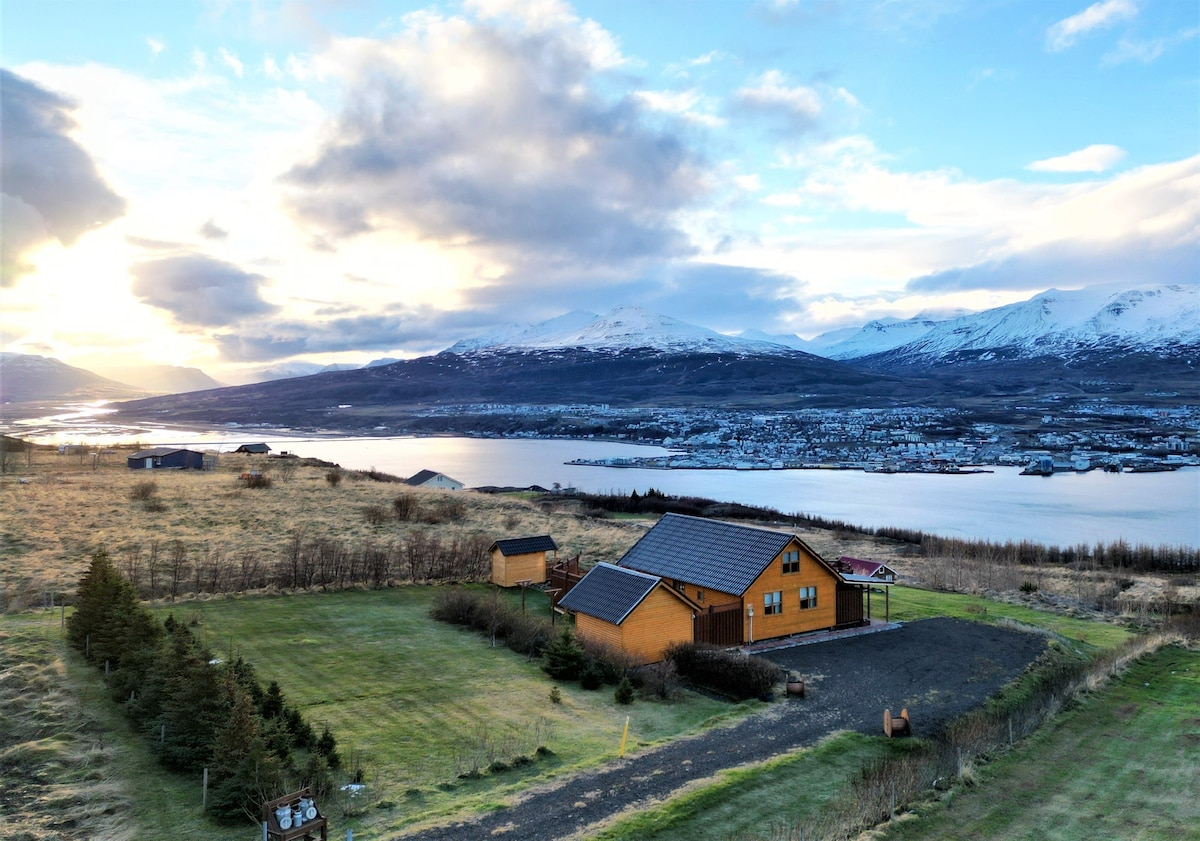 Cabin with astonishing views!