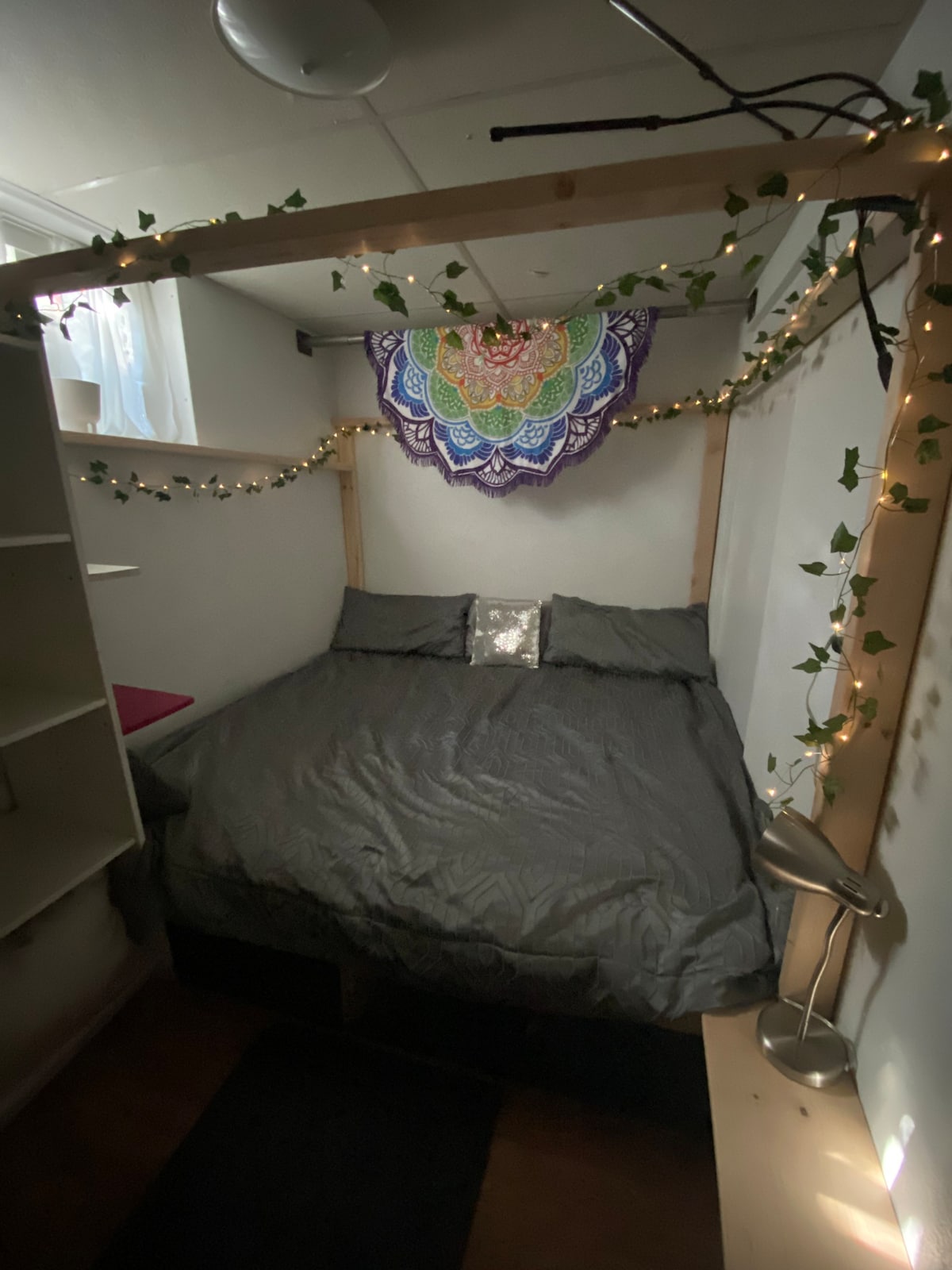 Haneywood Fairy Room - King Bed Hippie Hideaway