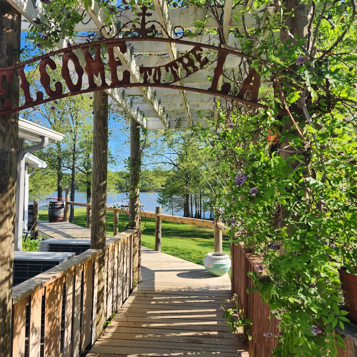 Bluebird Hill-Kentucky Lake-Private entrance, Dock