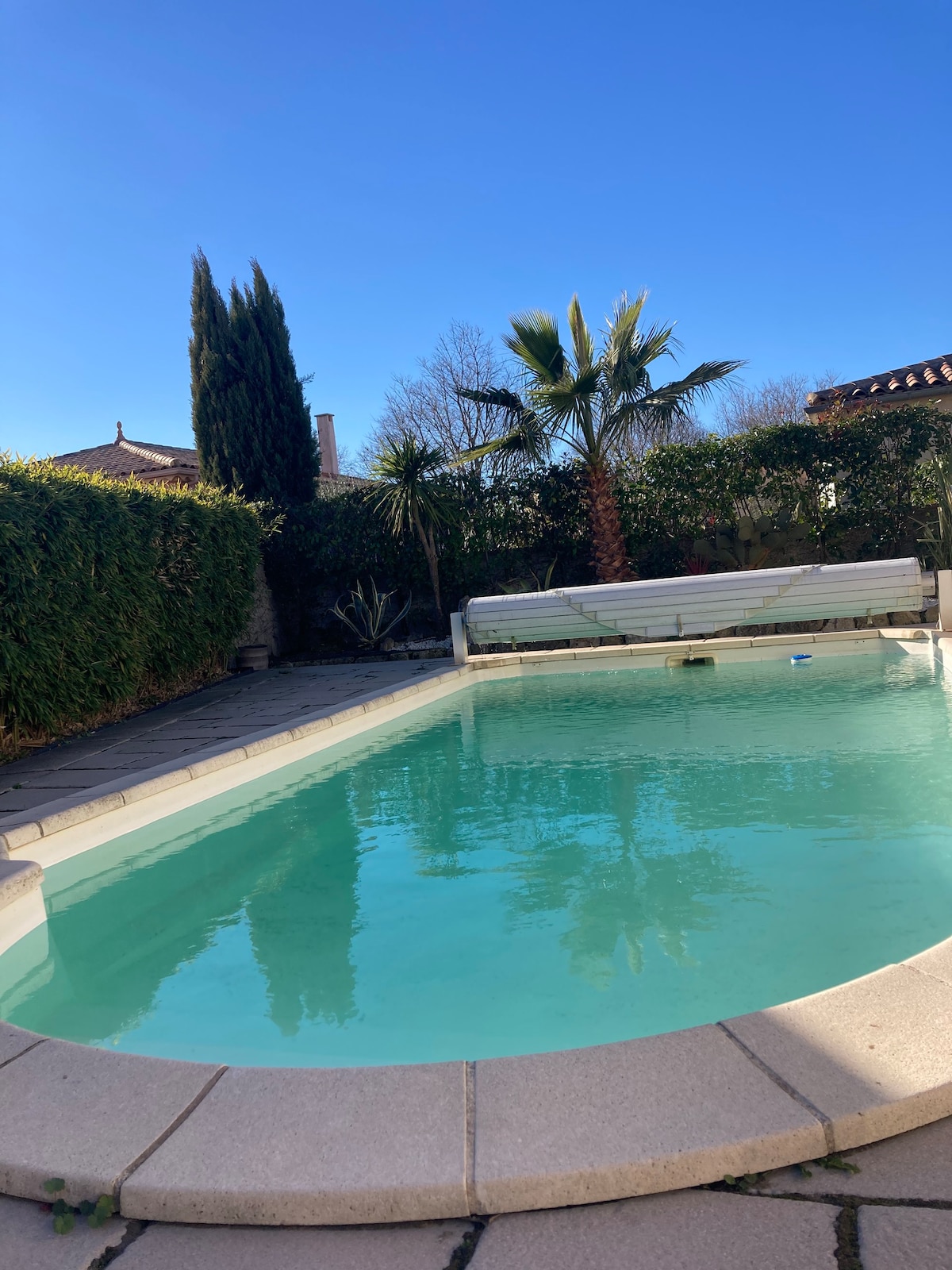 Villa du Sud avec piscine et jardin