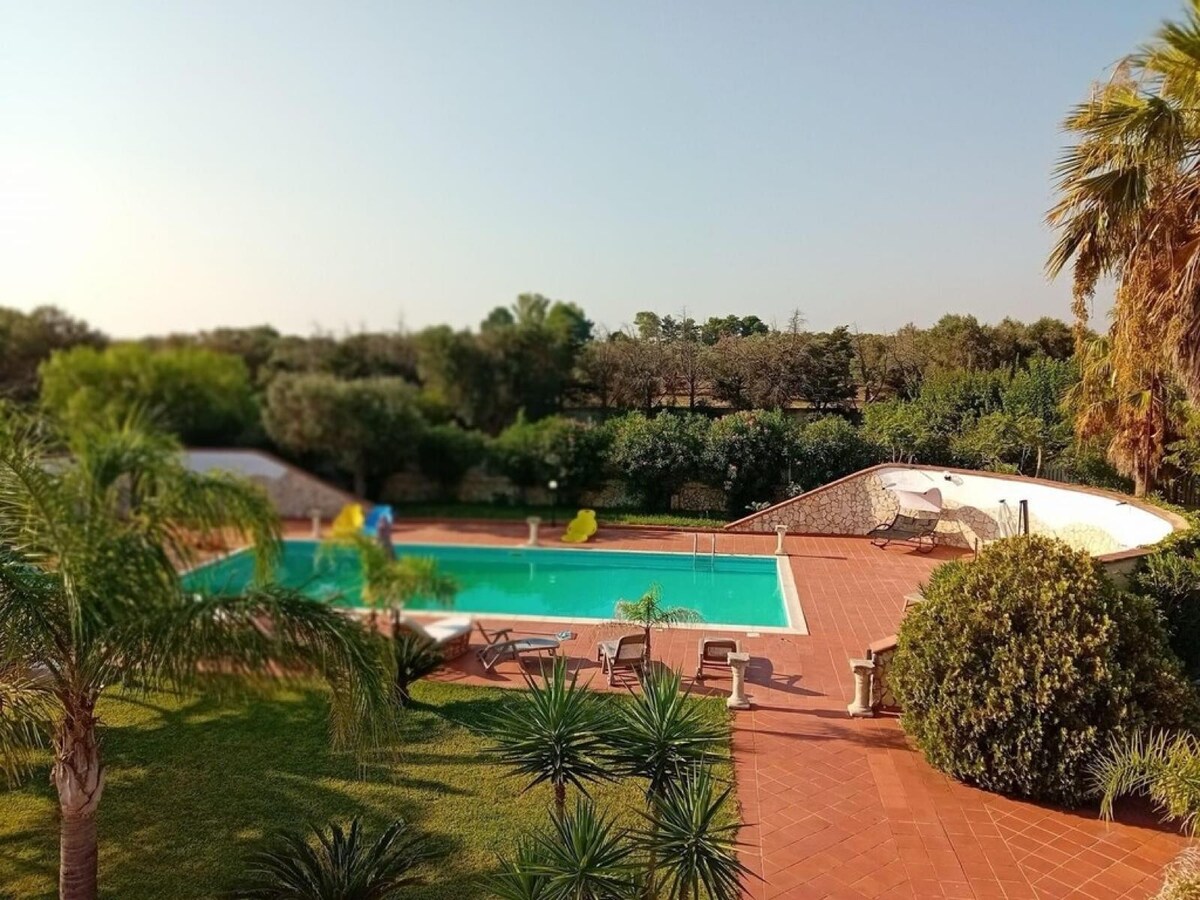 Villa Mariella, pool and beach
