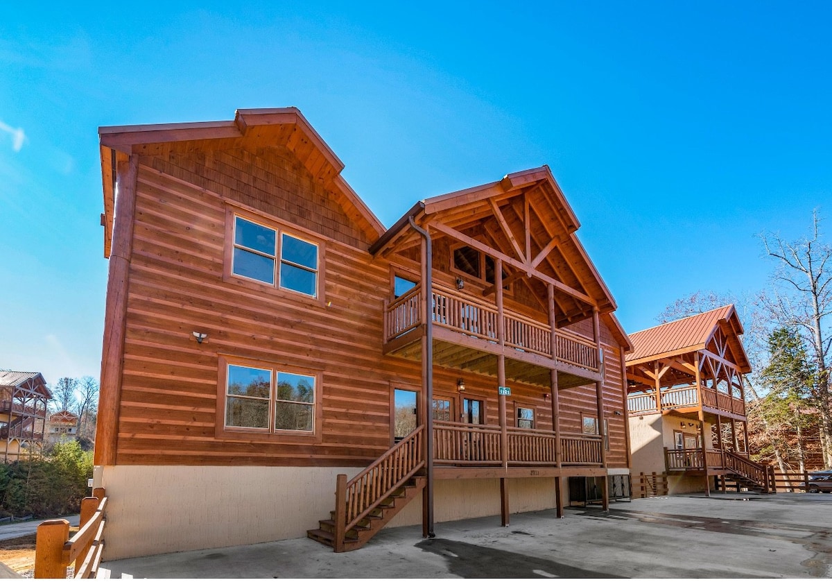 Exquisite group Havyn Grace Lodge, with views