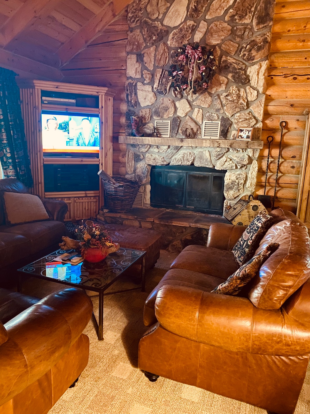 Rustic Log Cabin on Tonto Creek