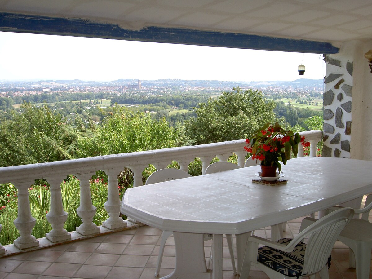 Maison atypique et familiale avec vue panoramique