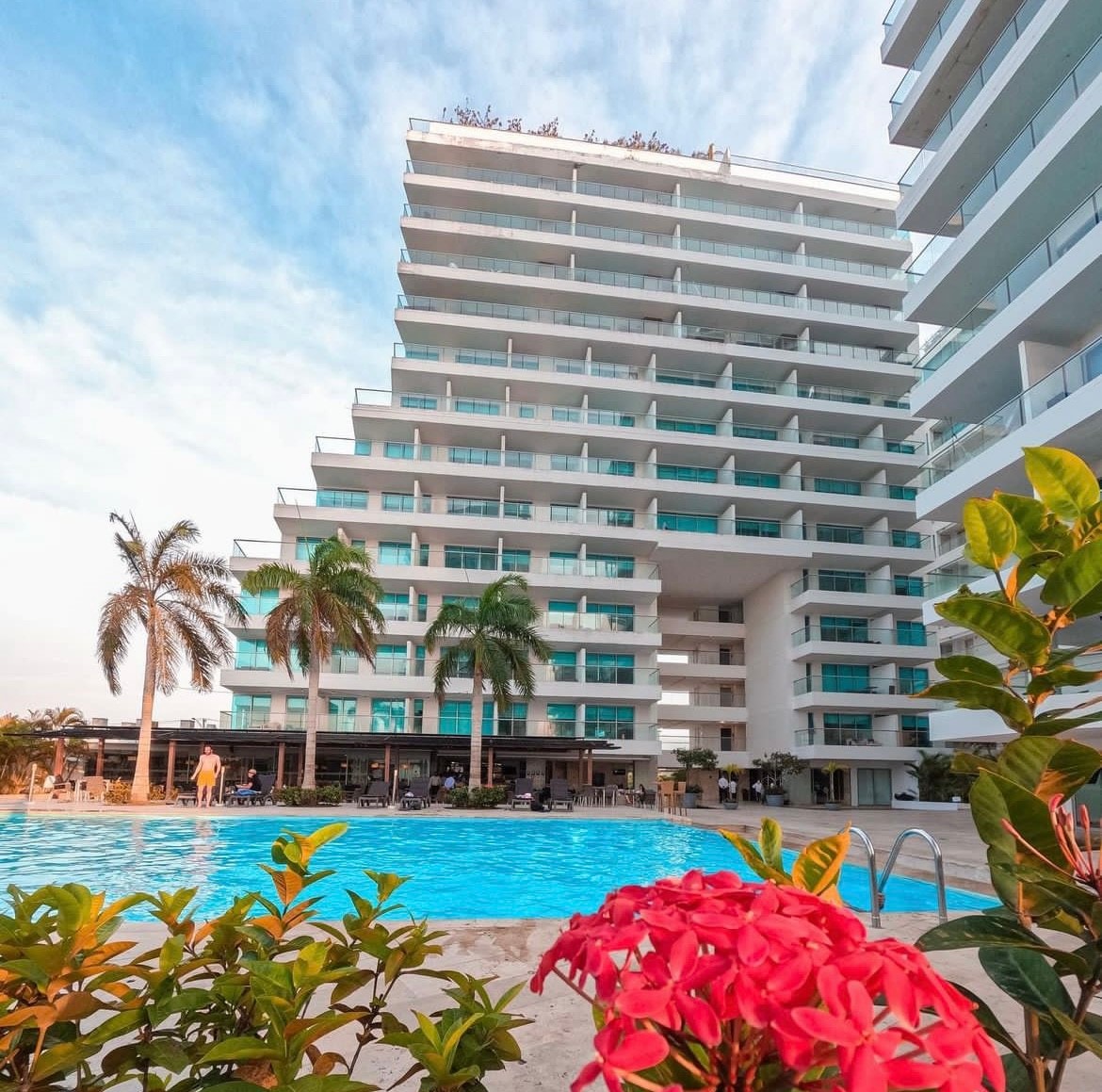 Exclusivo apartamento hotel Sonesta salida al mar