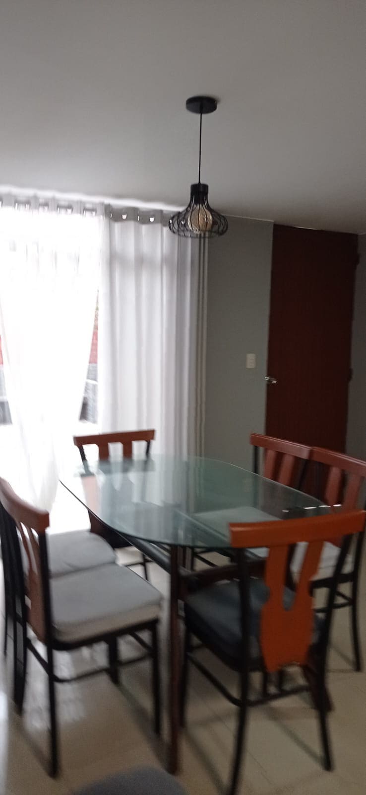 Casa de 2 pisos, ideal para ti y tú familia.