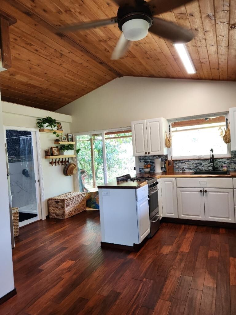 Magical off-grid Tiny Home, North Hilo