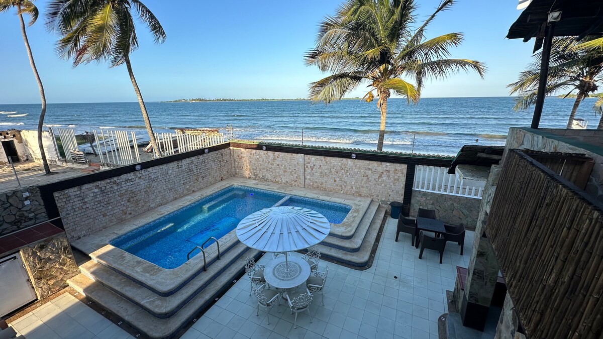 Única Casa a orilla de Playa en Chichiriviche