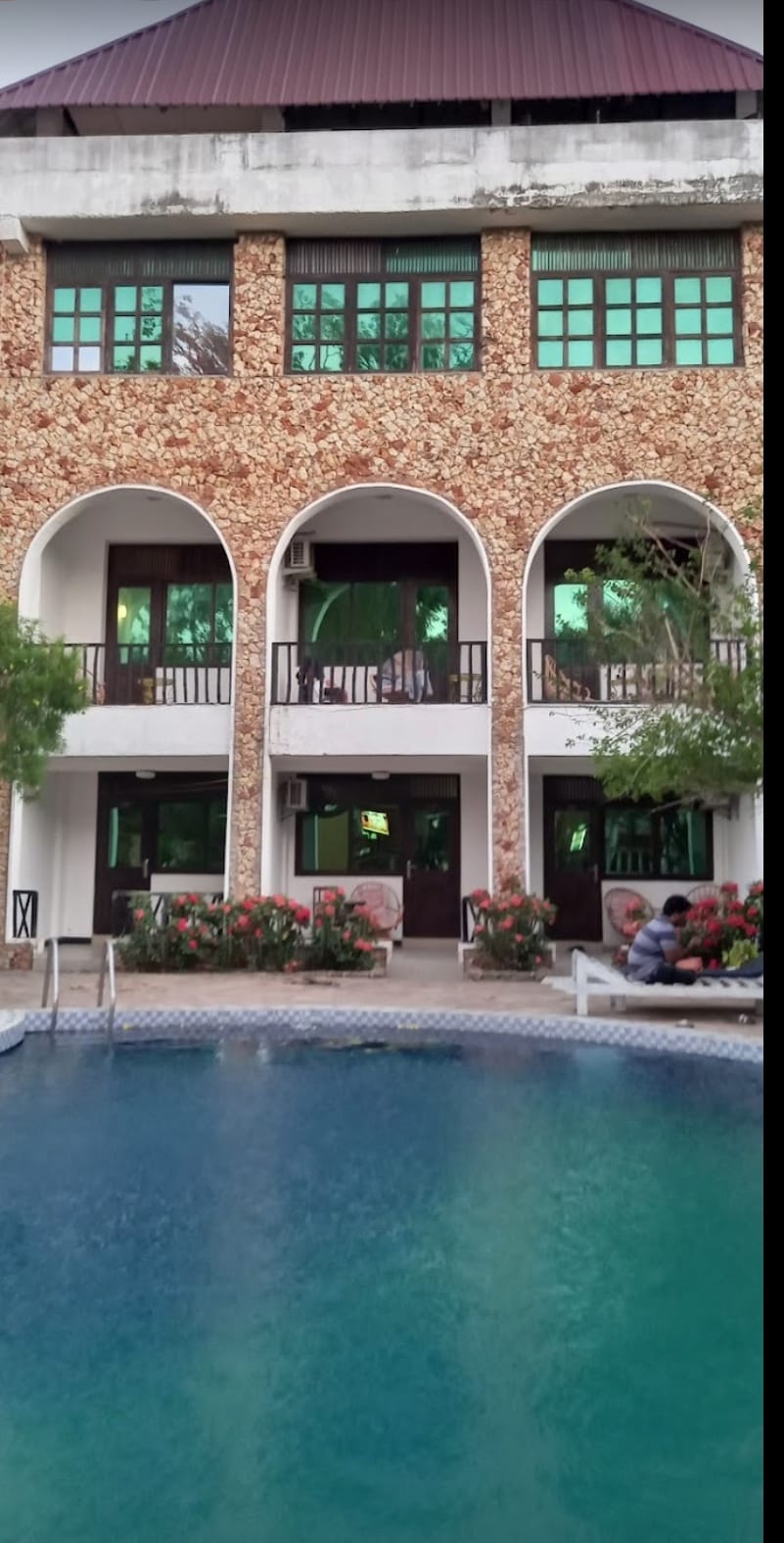 Pool Villa Steps from the ocean