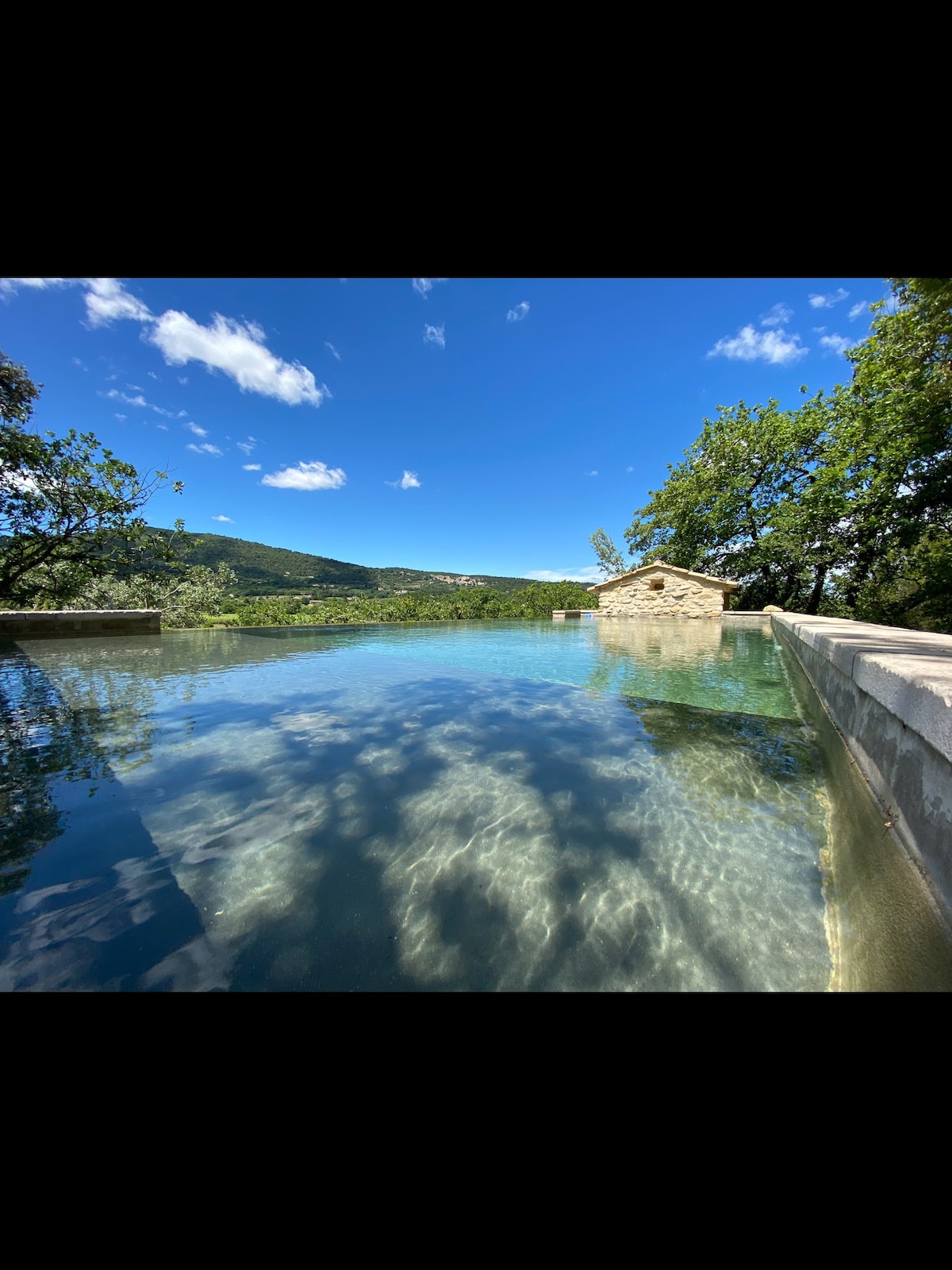 Charmant et élégant Mas en pierre