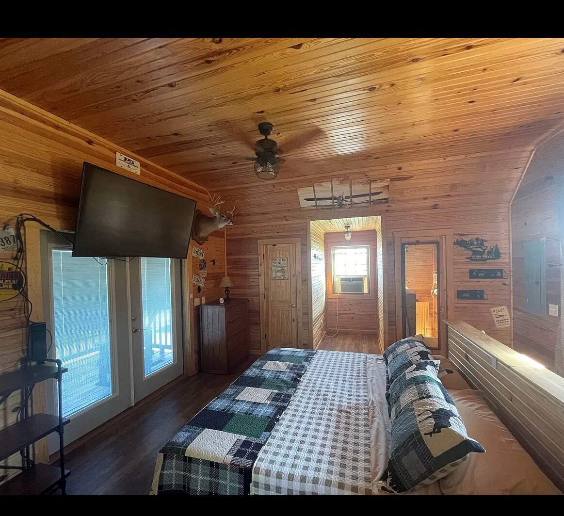Beautiful cabin on 11point river