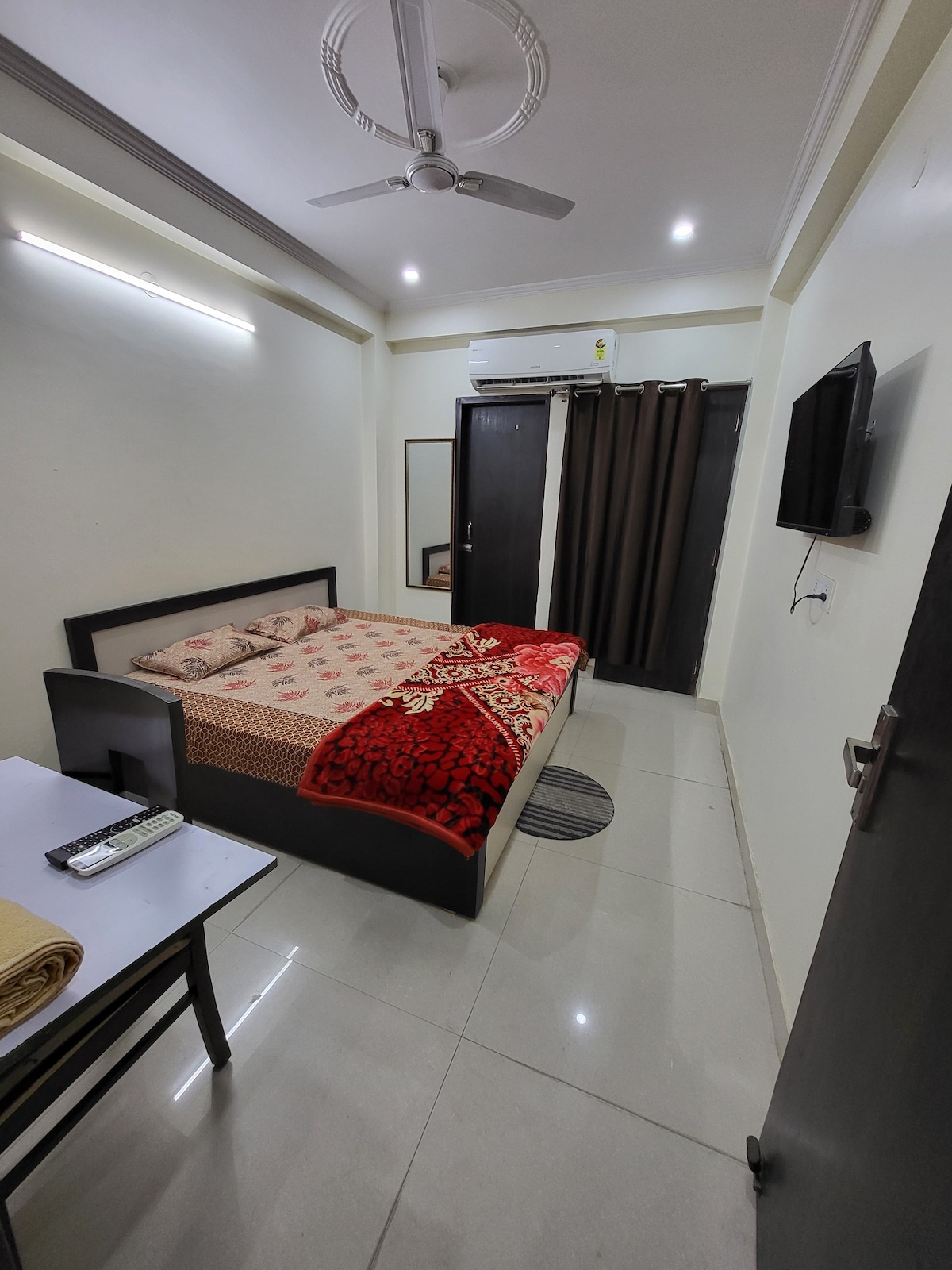 fully furnished Room